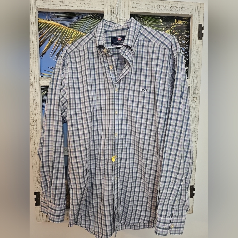 Vineyard Vines mens shirt sz medium